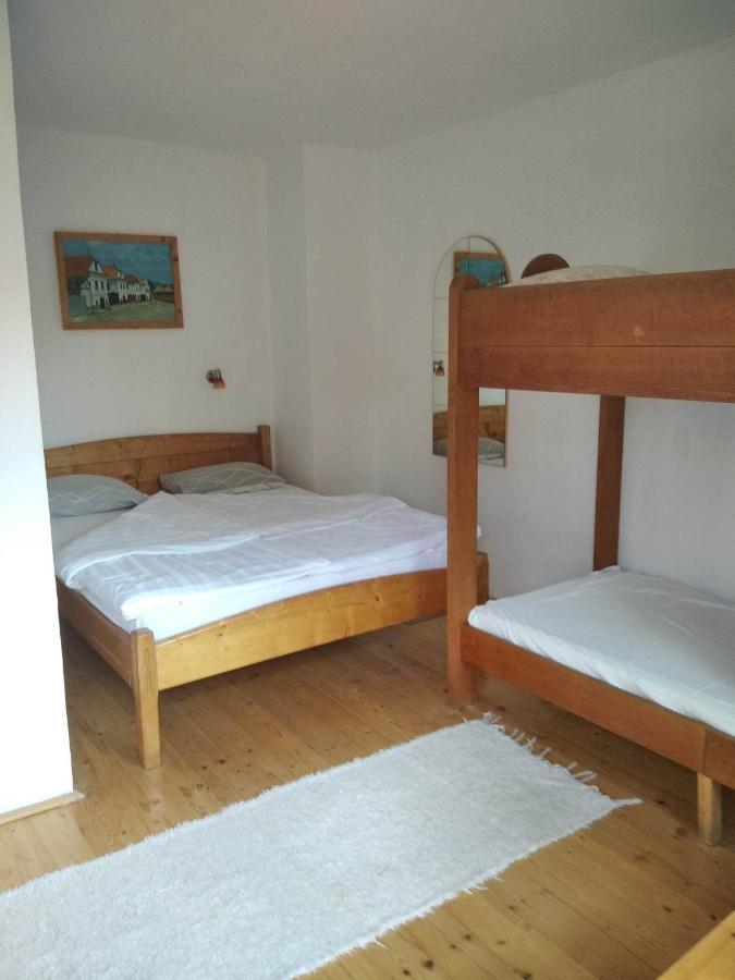 Sziklakert - Életöröm Vendégház Rimetea Exterior foto