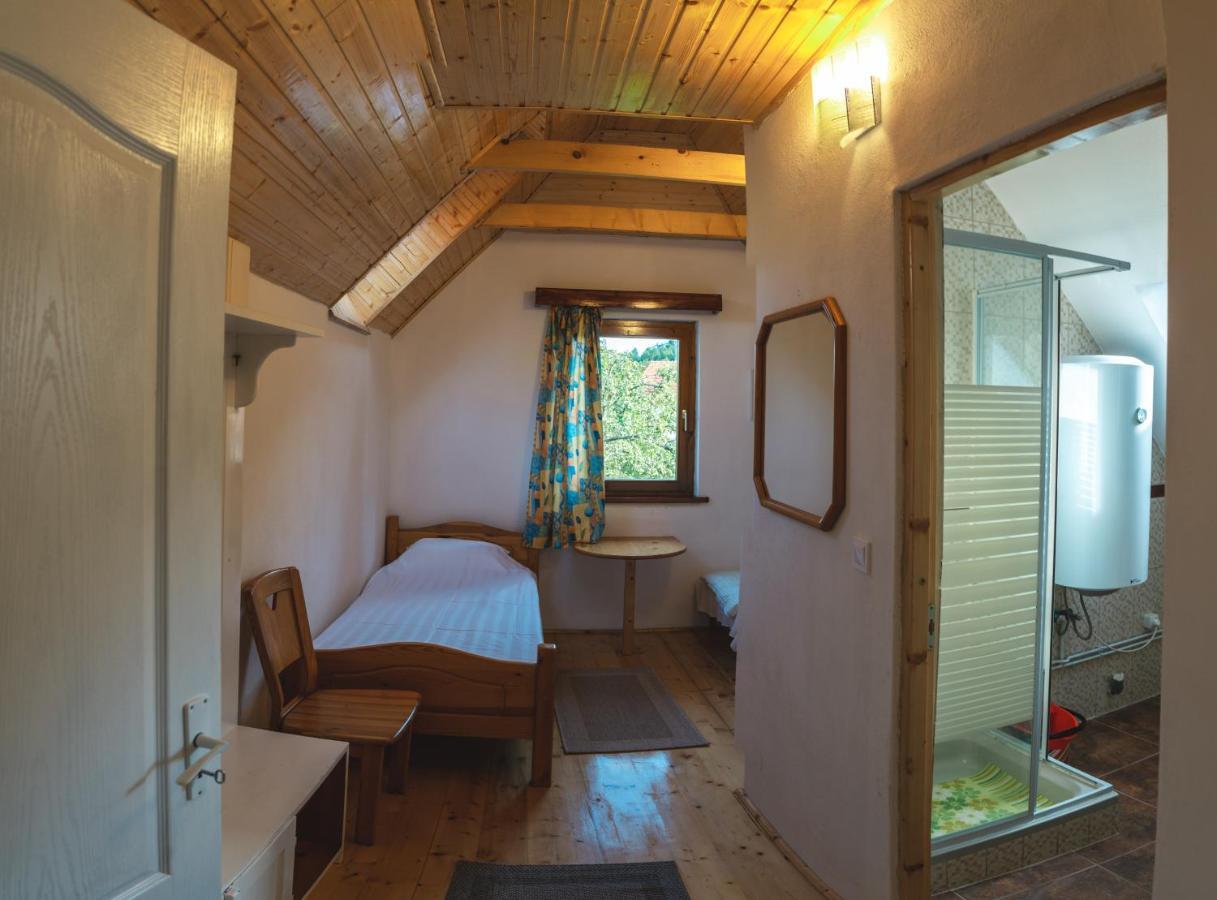 Sziklakert - Életöröm Vendégház Rimetea Exterior foto