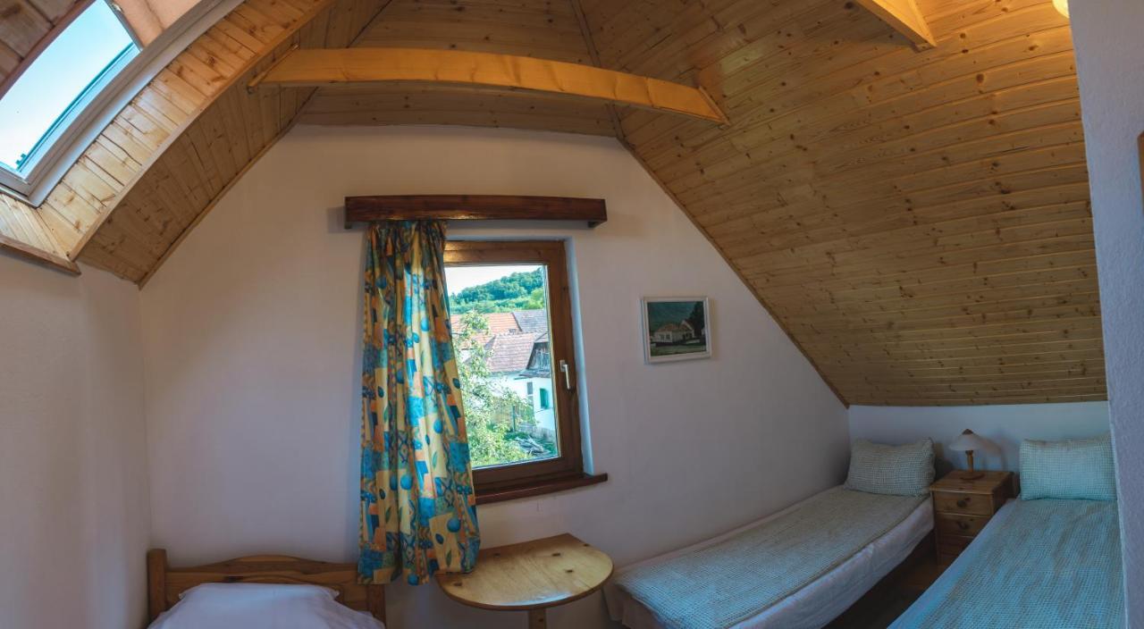 Sziklakert - Életöröm Vendégház Rimetea Exterior foto