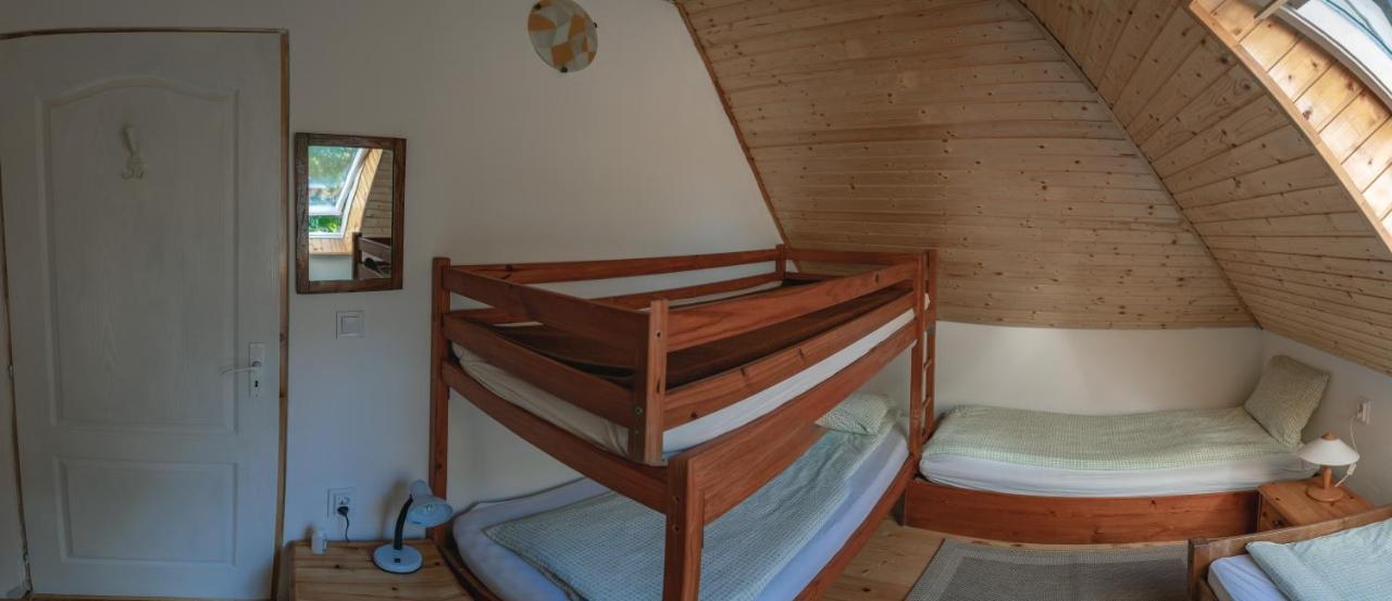 Sziklakert - Életöröm Vendégház Rimetea Exterior foto
